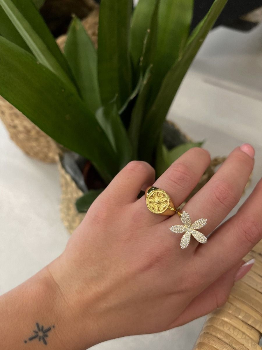 Pierscionki Selfie Jewellery | Pierscionek Lily Gold -